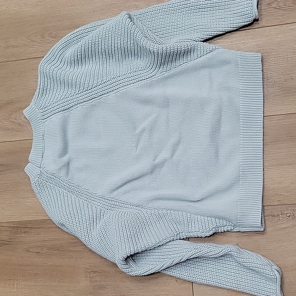 Seafoam green small sweater - Picture 2 of 2